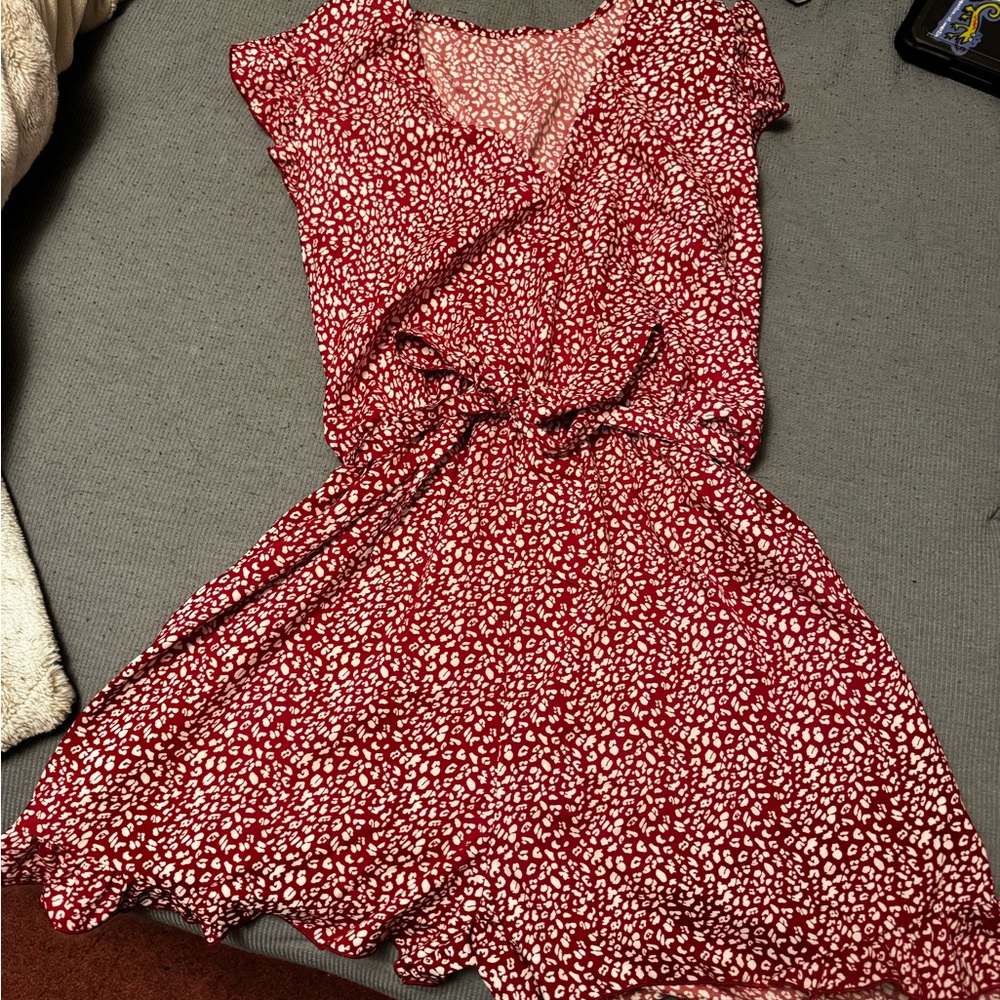 Cupshe Red and White Flutter sleeve romper